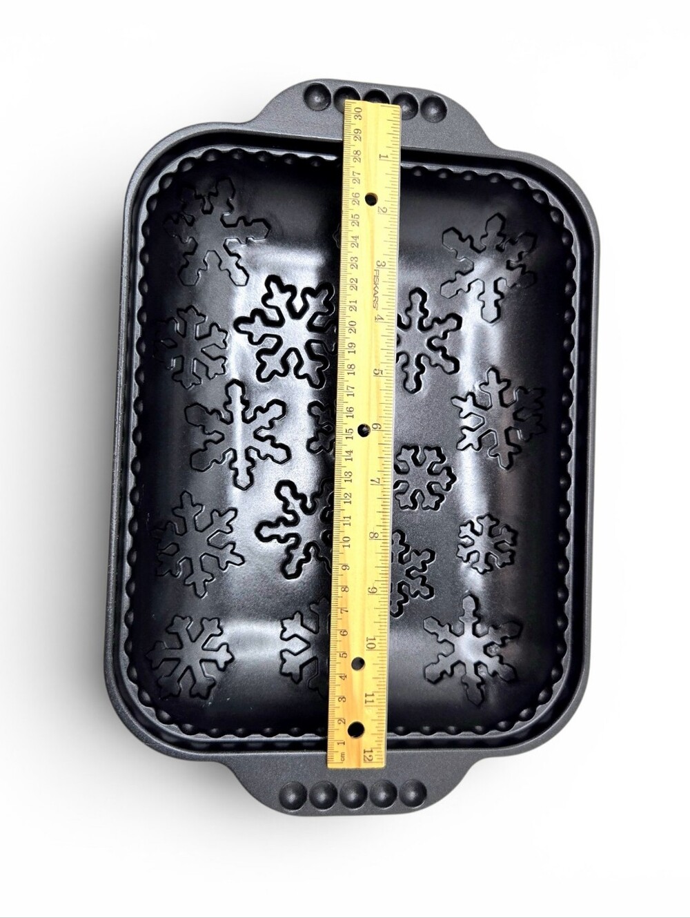 Nordic Ware Snowflake Baking Pan - Picture 10 of 11